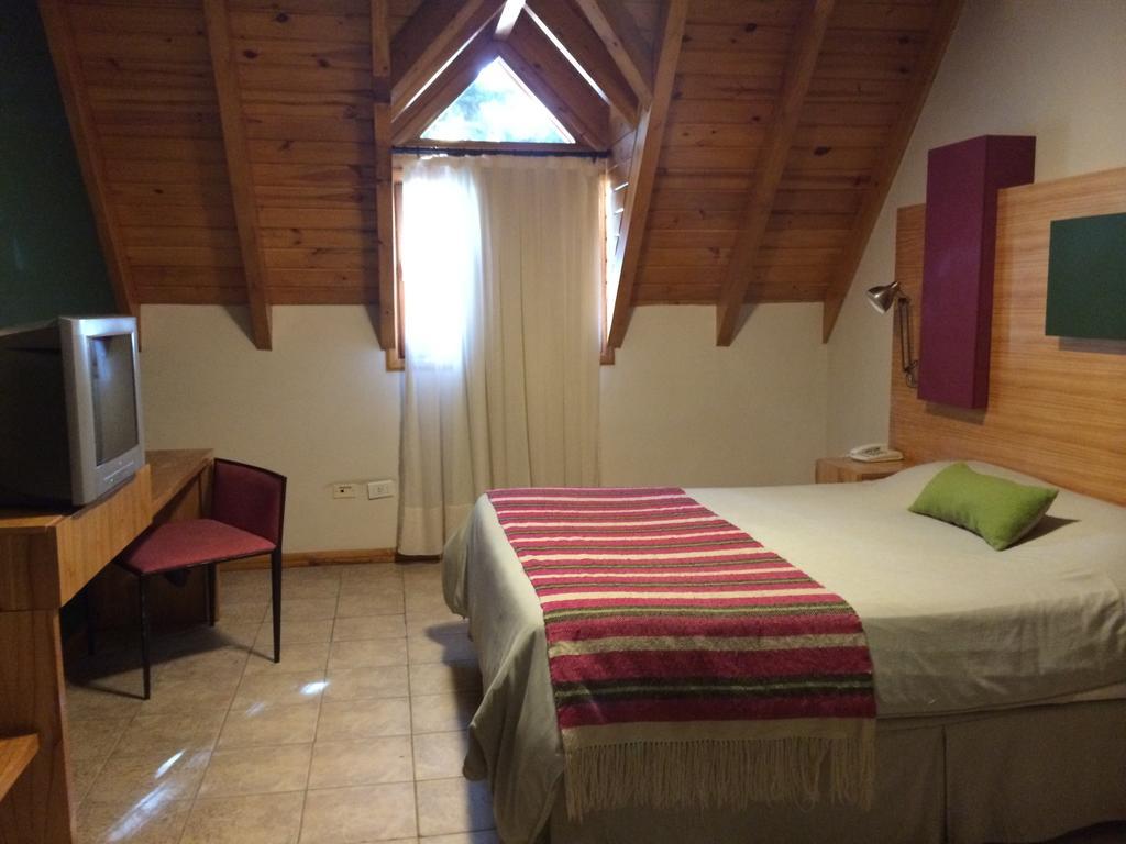 Hosteria Aca Al Sur Villa La Angostura Værelse billede