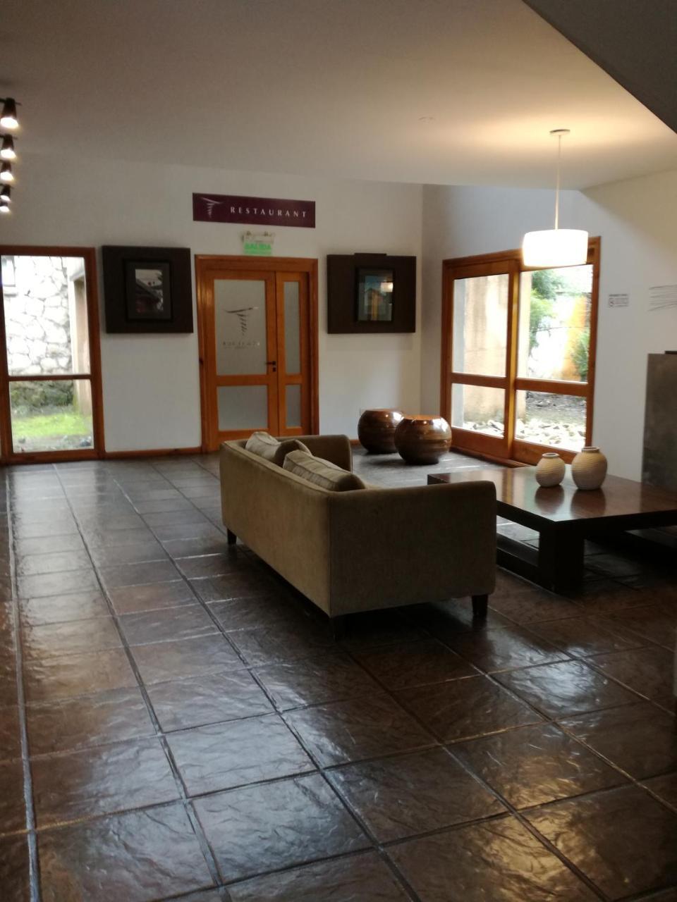 Hosteria Aca Al Sur Villa La Angostura Eksteriør billede