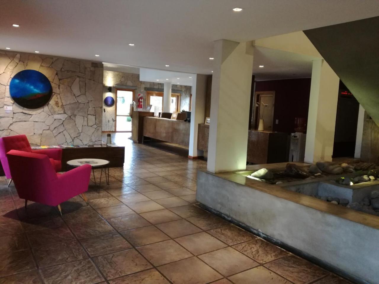 Hosteria Aca Al Sur Villa La Angostura Eksteriør billede